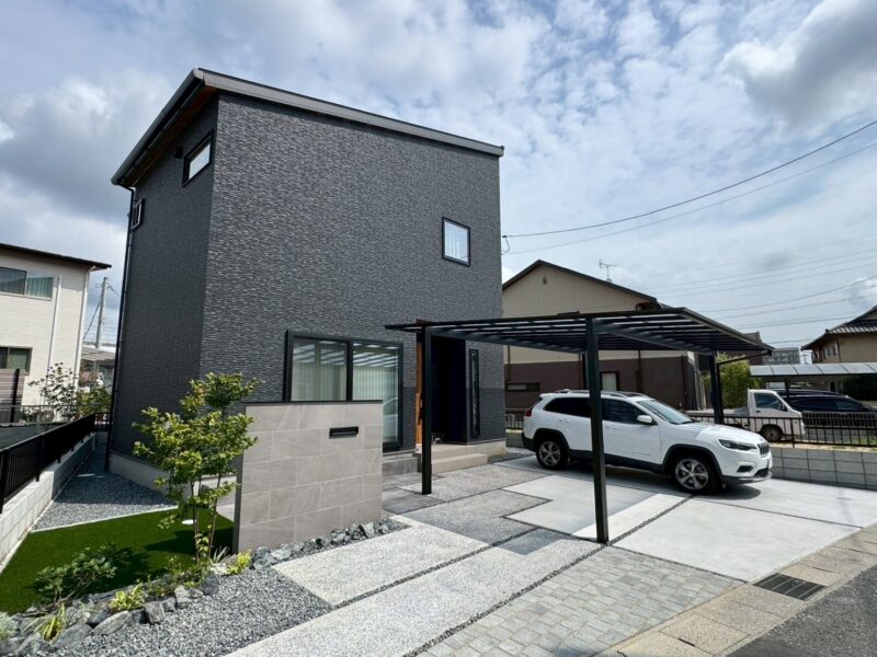 無駄を削ぎ落した、洗練のファサード